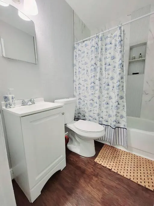 Entirehouse W/Bush Garden View_Private Heated Pool Villa Tampa